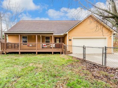 83 Wesley St, Canton, NC, 28716