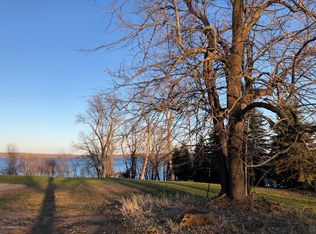 902 White Clover Beach Rd, Detroit Lakes, MN 56501