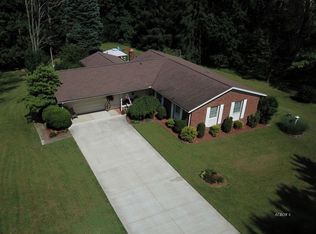 81 Beal Rd, Athens, OH 45701