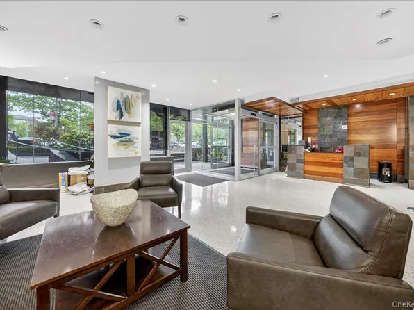 1170 Ocean Parkway image 6 of 31