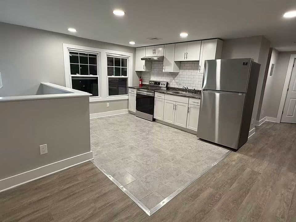 1st image of 46 Euerle St #3