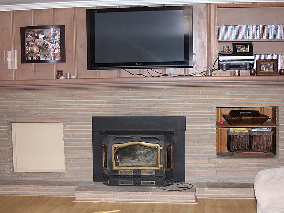 Living room with Fireplace