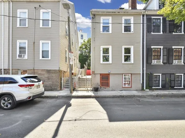 68 Ferrin St, Charlestown, MA 02129