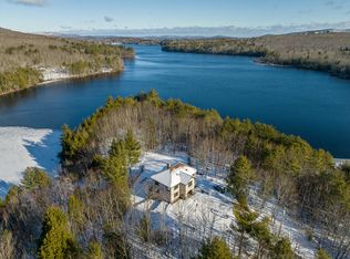 68 Cooks Point Rd, Hope, ME 04847