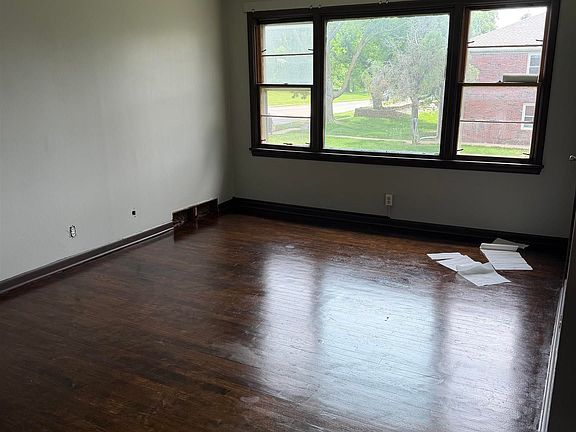 4th image of 4322 N 52nd St