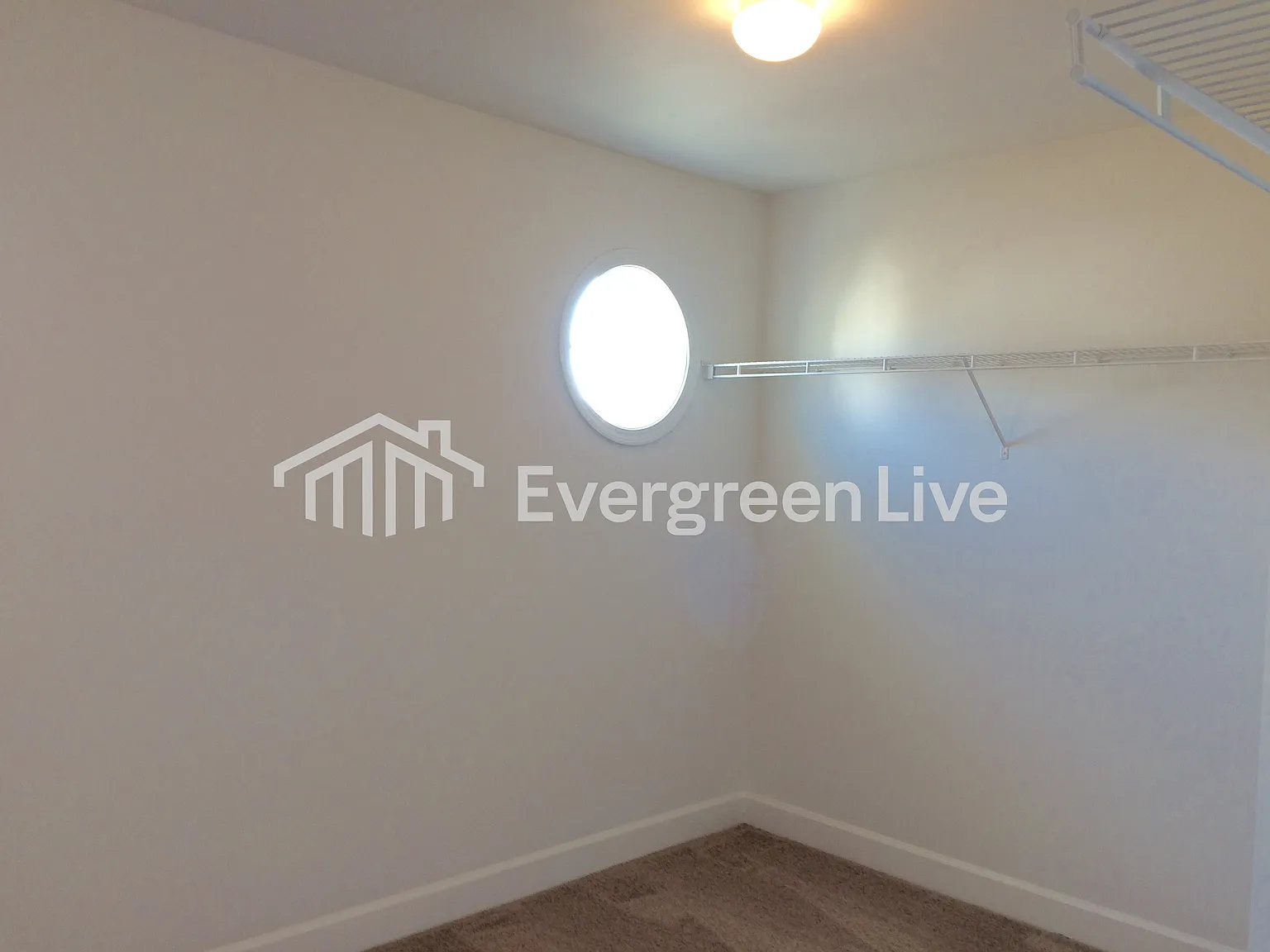 4 bed, 3.0 bath, 2934 sqft, $2,495 — Photo 2