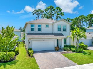 6831 Pointe Of Woods Dr, West Palm Beach, FL 33413