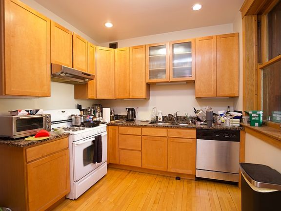 2nd image of 5900 N Magnolia Ave APT 2