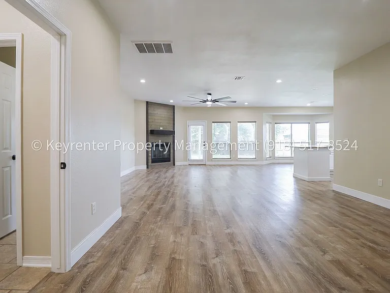 806 W 118th St S — Photo 15