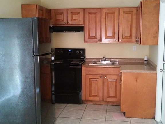 2nd image of 1071 NW 25th Ave