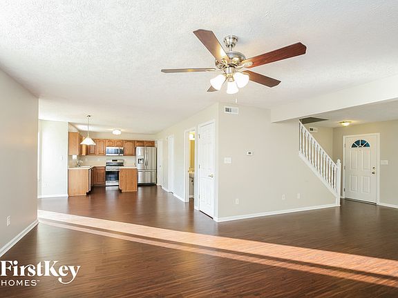 3rd image of 14982 Deertrail Dr