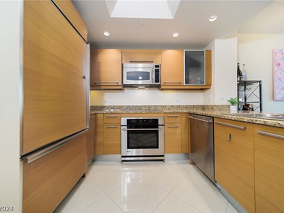 5th image of 222 Karen Ave Unit 1903