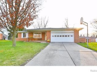 5416 Moceri Ln, Grand Blanc, MI 48439