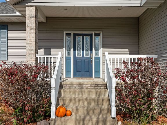 5th image of 1110 Kingswood Cres