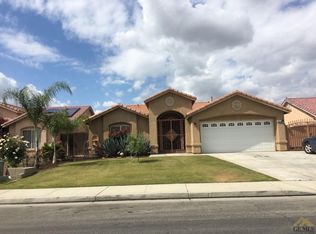 3006 Esperanza Dr, Bakersfield, CA 93313