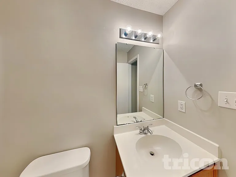 12209 Stewarts Crossing Dr — Photo 16