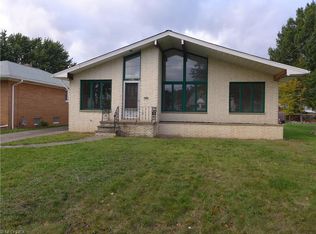 9420 Roxbury Rd, Parma Heights, OH 44130
