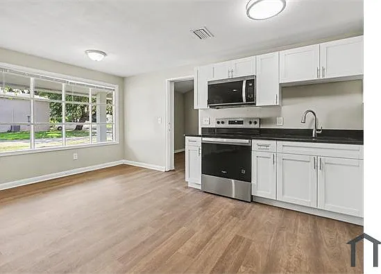 3007 E Knollwood St — Photo 12