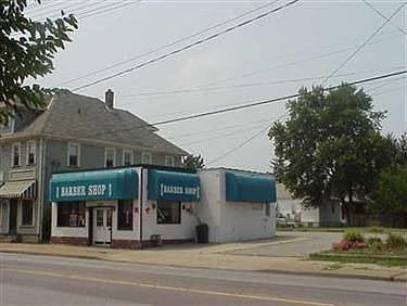 3rd image of 4642 W 130th St