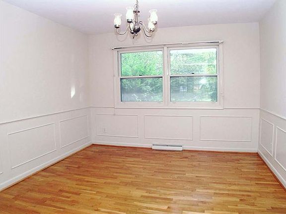 4th image of 1302 E Stonegate Ln