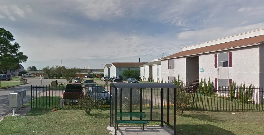 2 bed, 3156 sqft, $1,000 — Photo 1