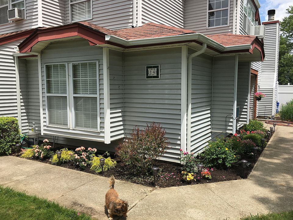 1st image of 14 Burgoyne Ct