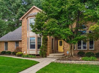 5716 Desmond Ct, Dublin, OH 43017