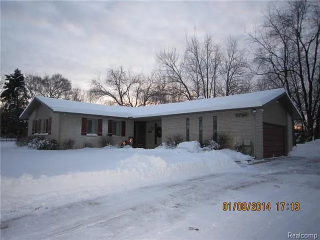 9786 Mevis Dr photo 1