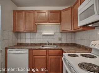 5830 Bermuda Dr APT A, Saint Louis, MO 63121