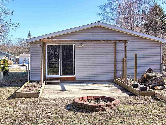 2nd image of 3849 Brook Dr