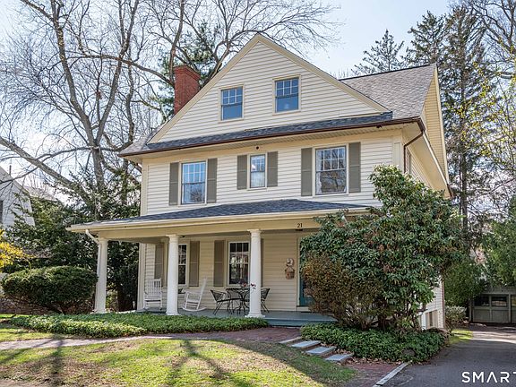 2nd image of 21 Vanderbilt Road