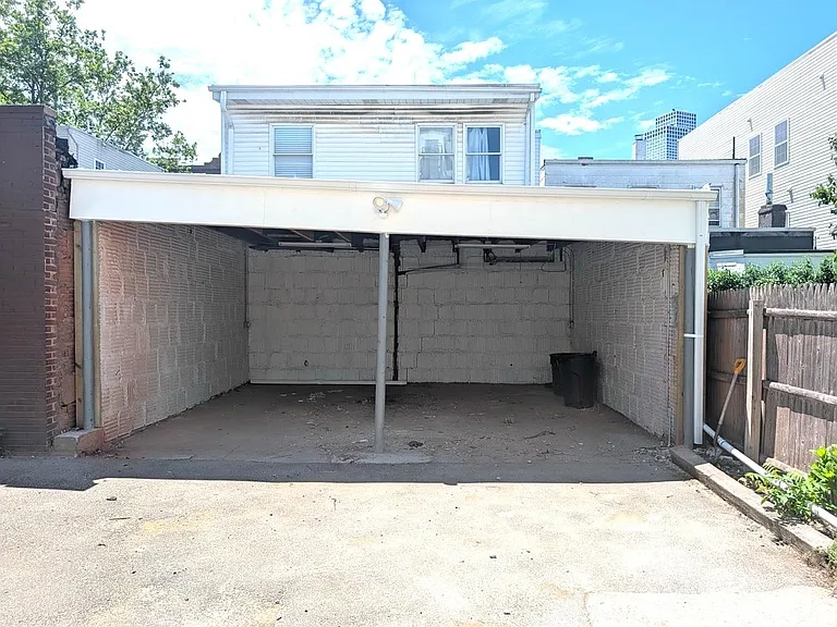 69 Beacon Ave #2 — Photo 23