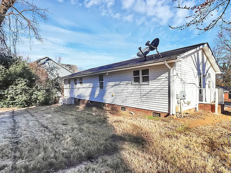 2429 Marlowe Ave — Photo 23