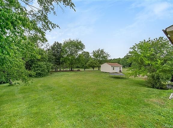 2nd image of 1160 River Hill Trl