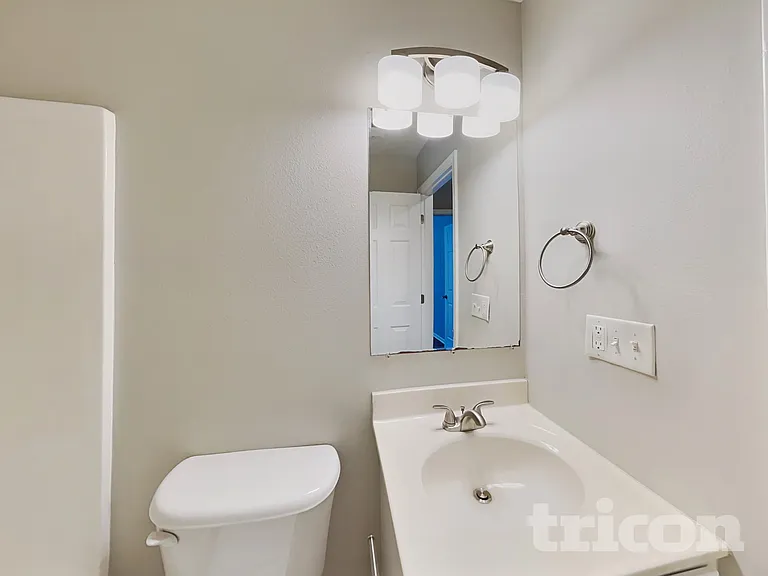 110 Kingscreek Dr — Photo 16