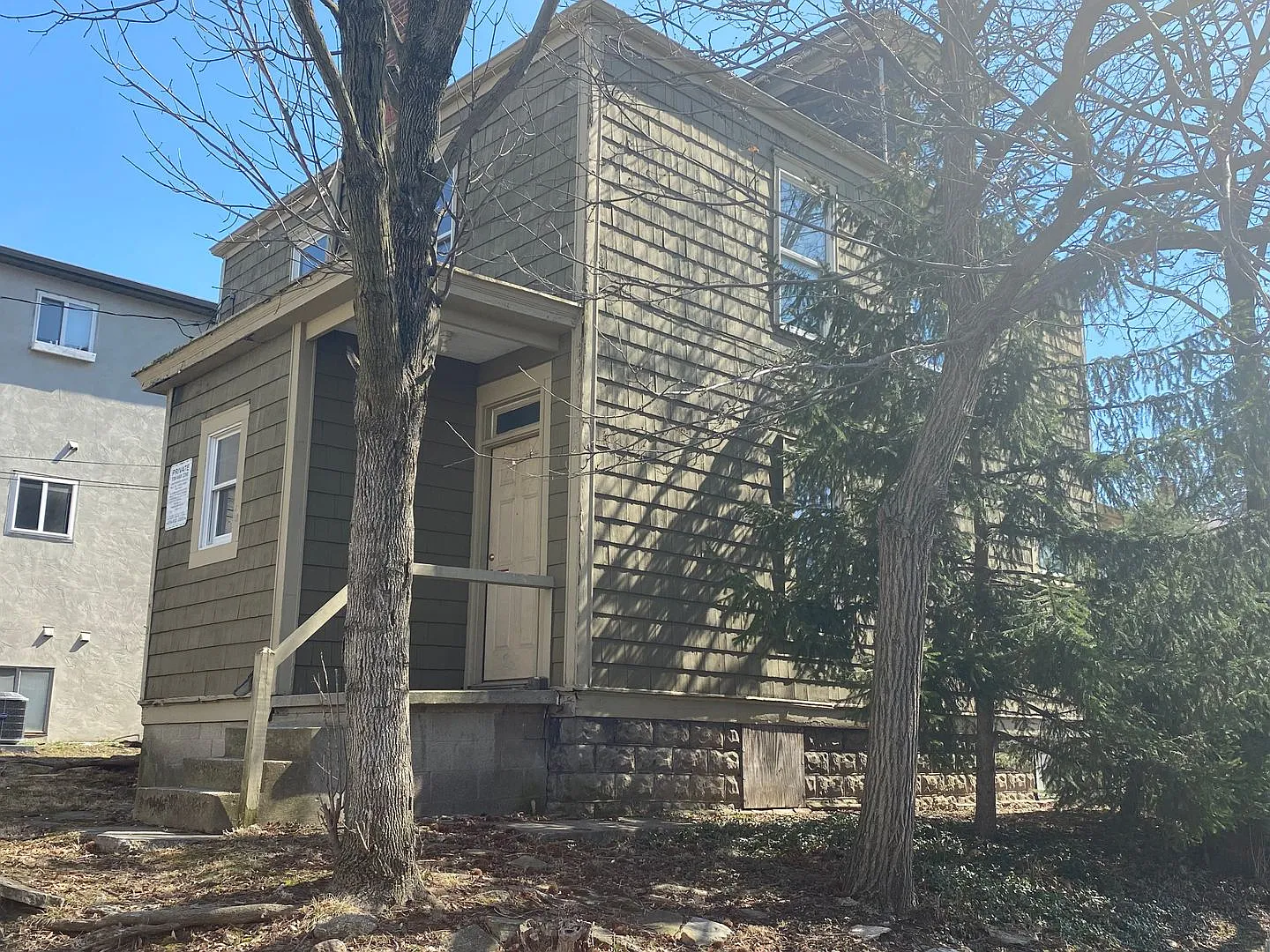 4 bedroom 2 full bath House — Photo 4
