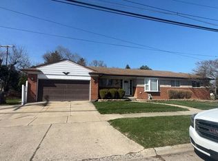 25016 Elmira, Redford, MI