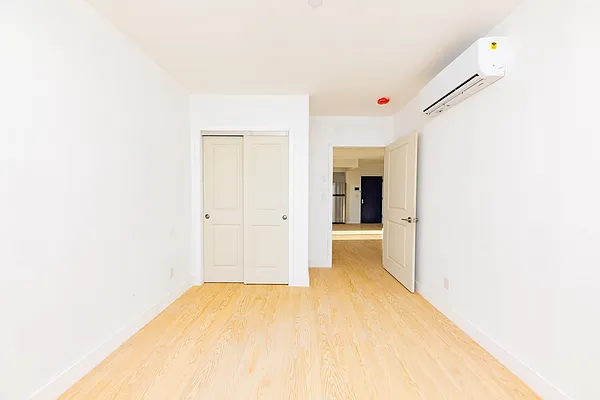 Rented by Oxford Property Group | media 7