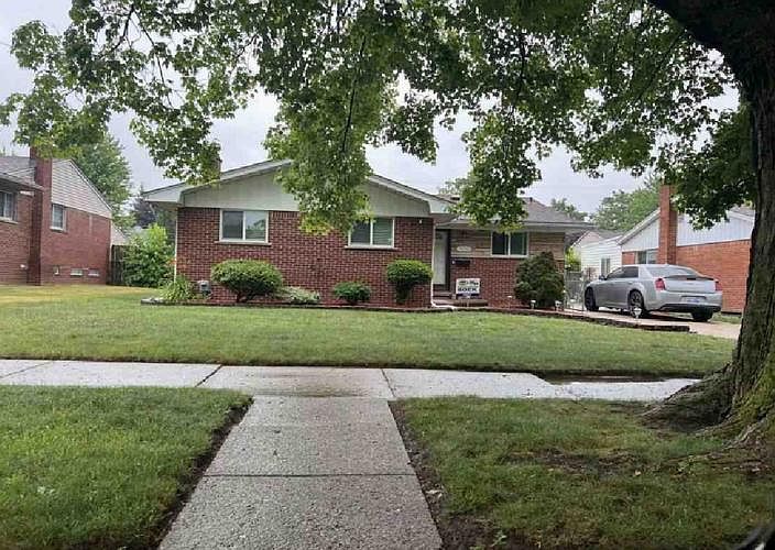 1st image of 30940 Blossom St