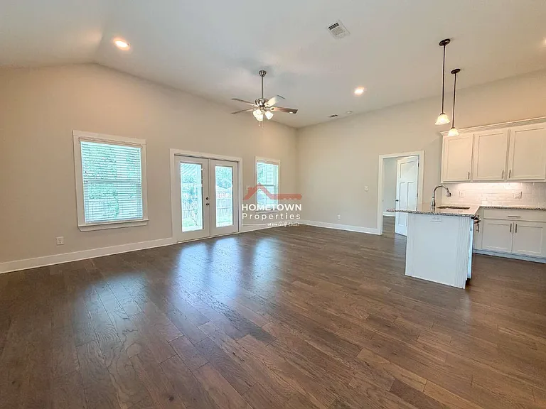 5841 Winifred Ave — Photo 3