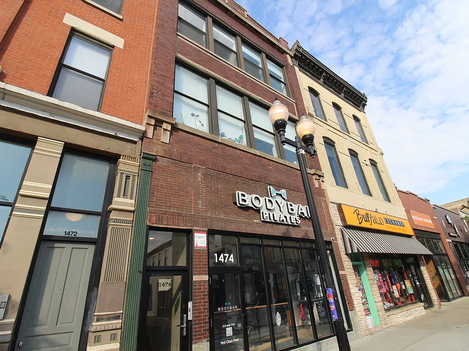 1474 N Milwaukee Ave #3F