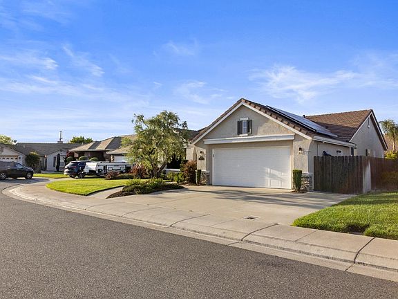 3rd image of 2324 Jonathon Ct