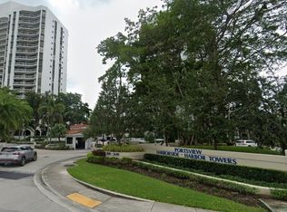 3610 Yacht Club Dr #524, Miami, FL 33180