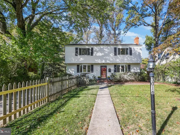 3016 Woodlawn Ave, Falls Church, VA 22042