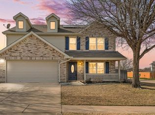 609 Fox Hunt Trl, Fort Worth, TX 76179
