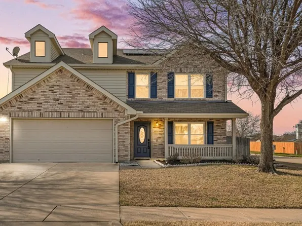 609 Fox Hunt Trl, Fort Worth, TX 76179
