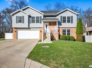 218 Cavelier Rd, Marquette Heights, IL 61554