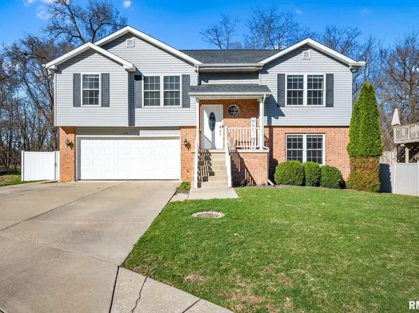 218 Cavelier Rd, Marquette Heights, IL 61554