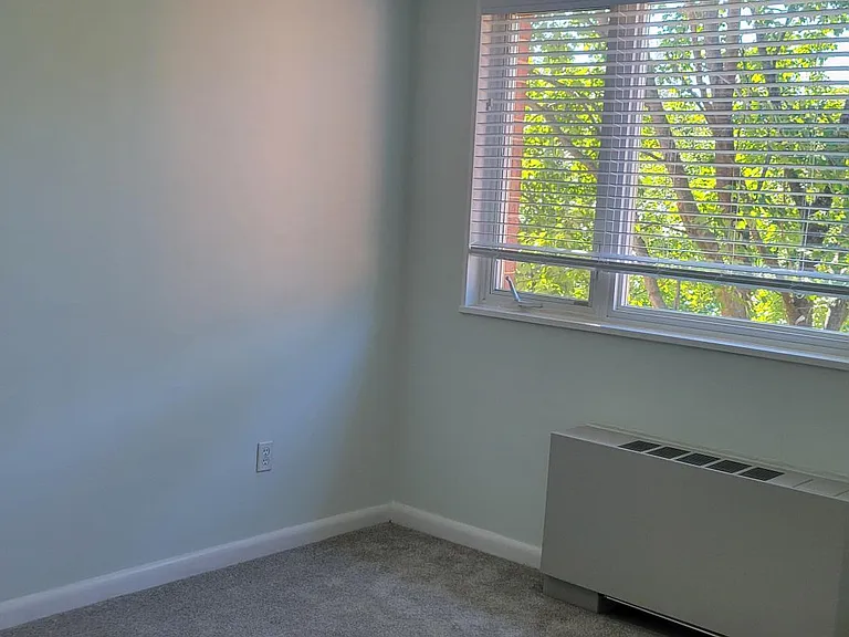 2400 41st St NW #504 — Photo 14