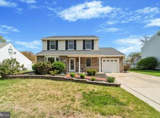 585 Fernwood Ln, Fairless Hills, PA 19030